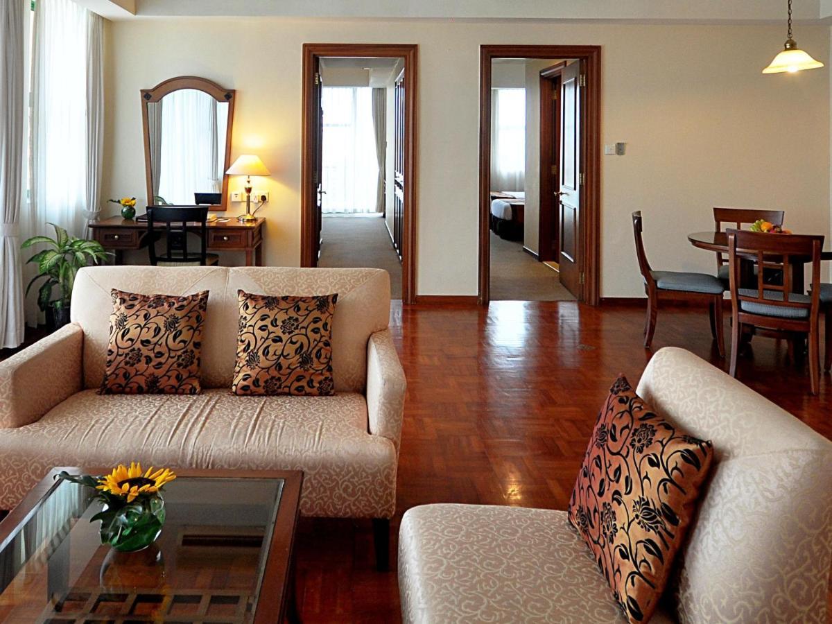 Himawari Hotel Apartments Phnom Penh Dış mekan fotoğraf