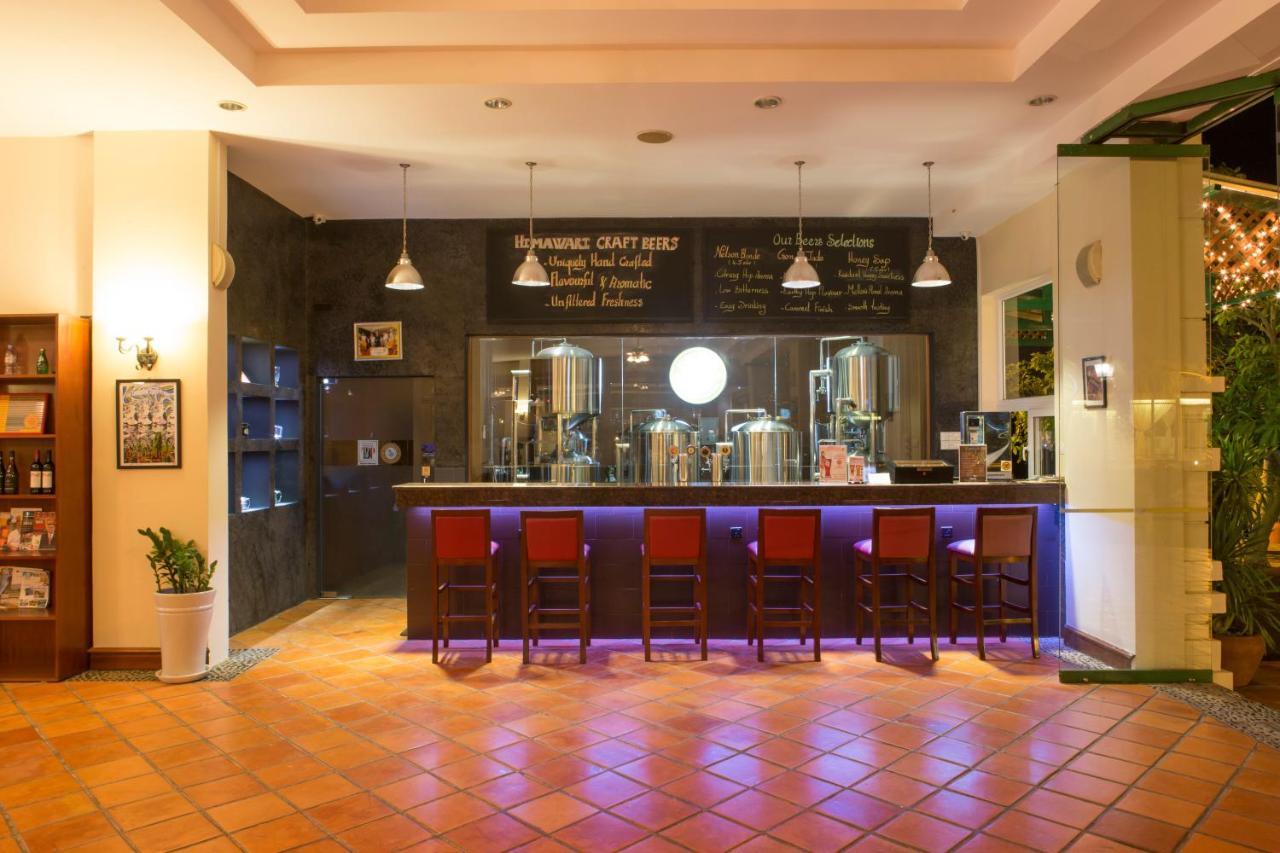 Himawari Hotel Apartments Phnom Penh Dış mekan fotoğraf